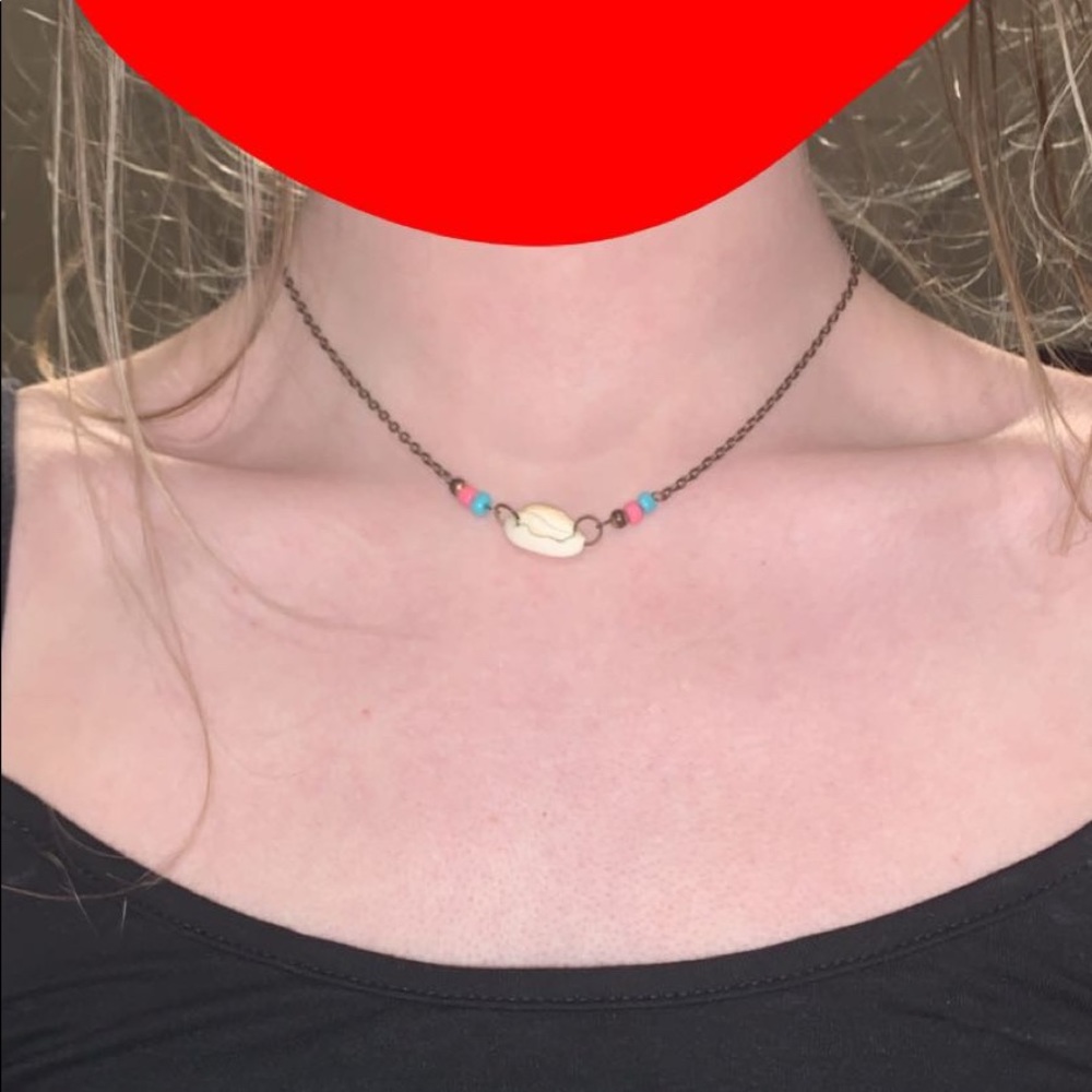 Bead-shell necklace